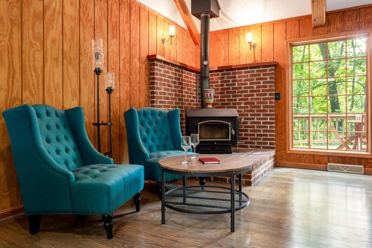 Huge Cabin W Hot Tub, Deck, Grill, Fire Pit, Wifi Berkeley Springs Buitenkant foto