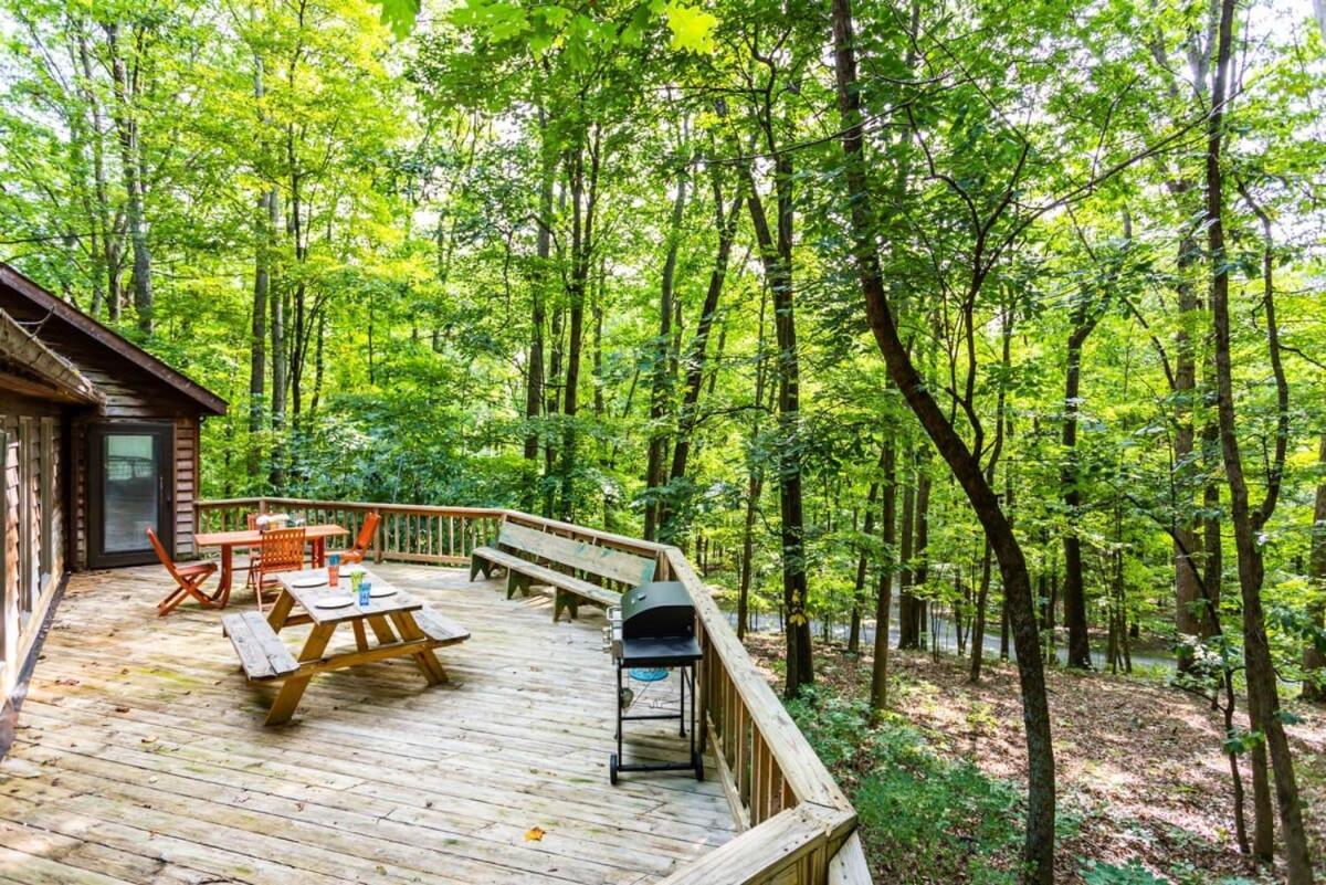 Huge Cabin W Hot Tub, Deck, Grill, Fire Pit, Wifi Berkeley Springs Buitenkant foto